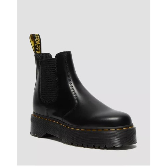 Dr. Martens Shoes - Dr. Martens Quad Smooth Leather Platform Chelsea Boots Size 7 NWT